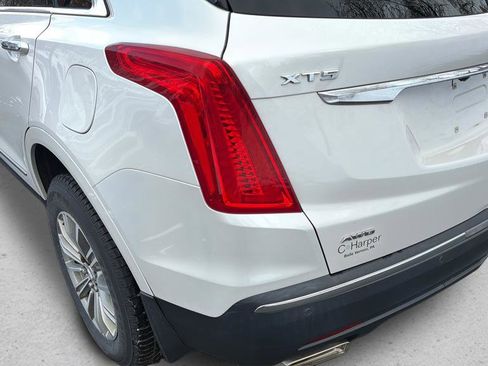 Used 2017 Cadillac XT5 Luxury w/ Driver Awareness Package image 13