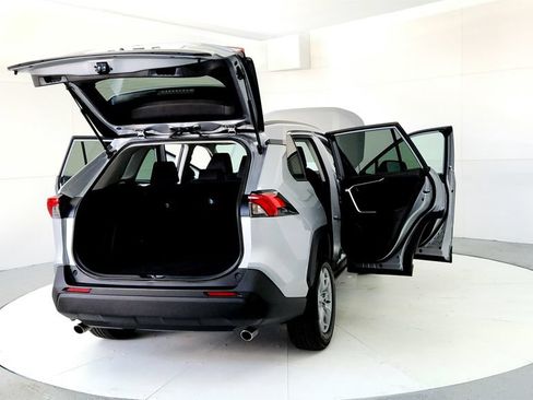 Used 2025 Toyota RAV4 LE AWD/4WD image 11