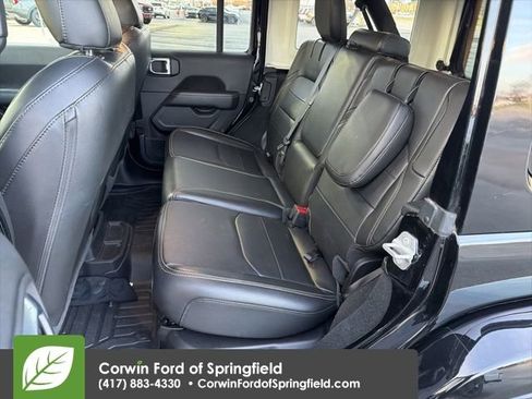 Used 2022 Jeep Wrangler Unlimited Sahara w/ Cold Weather Group image 13