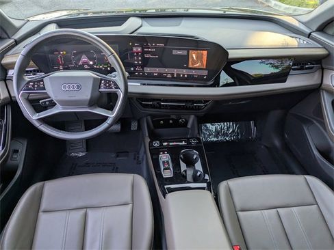 Used 2025 Audi Q6 e-tron Premium Plus w/ Premium Plus image 4