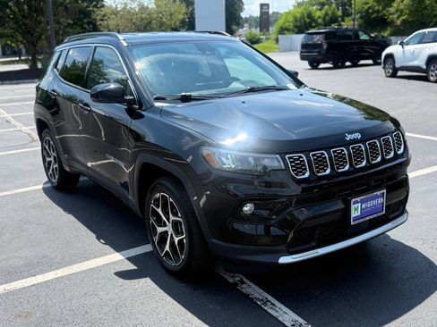 Used 2024 Jeep Compass Limited AWD/4WD image 10
