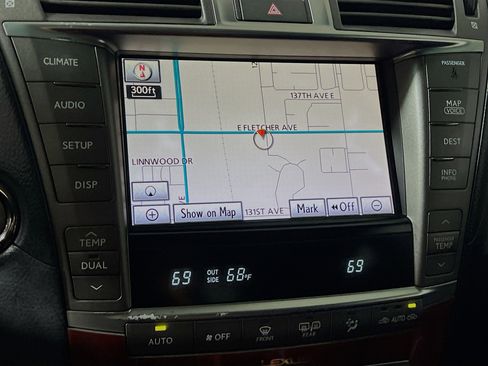 Used 2011 Lexus LS 460 w/ Comfort Pkg image 27