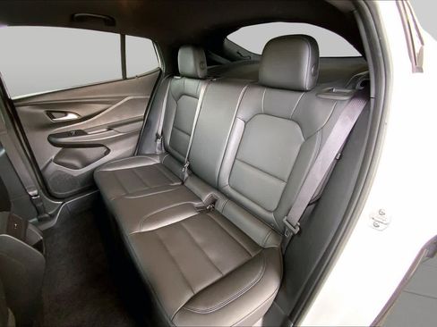 Used 2024 Buick Envista Sport Touring w/ Convenience I Package FWD image 21
