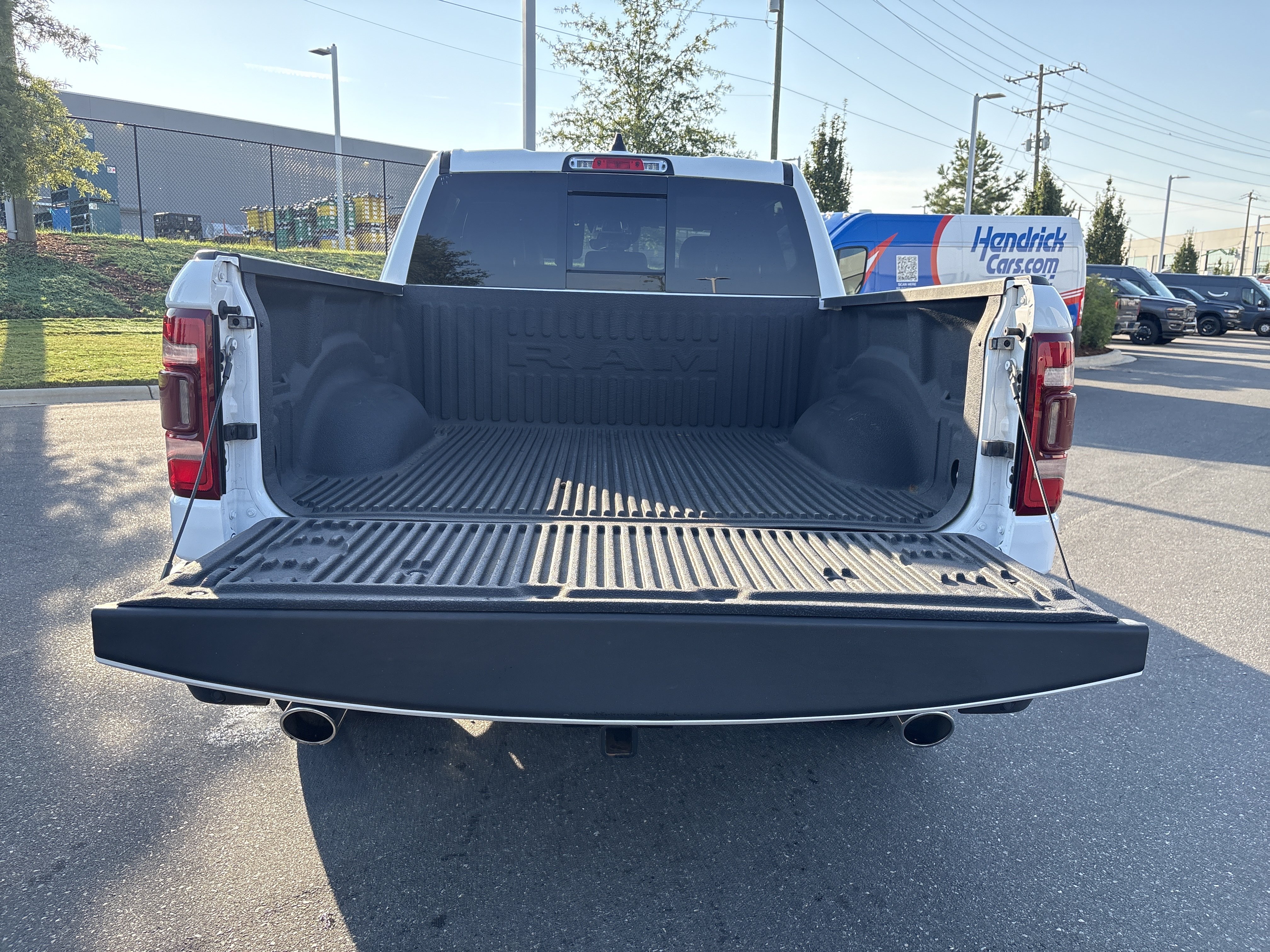 Used 2023 RAM 1500 Laramie AWD/4WD image 34