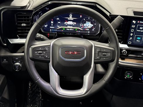 Used 2024 GMC Sierra 1500 Elevation AWD/4WD image 16