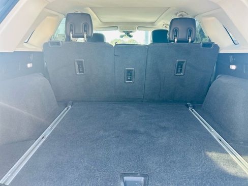 Used 2017 Cadillac XT5 Luxury image 18