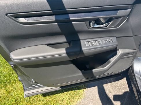 Certified 2025 Honda CR-V EX image 10
