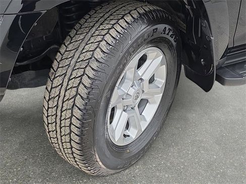 Certified 2024 Toyota 4Runner SR5 Premium image 28