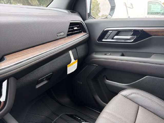 New 2026 Chevrolet Tahoe High Country AWD/4WD image 32