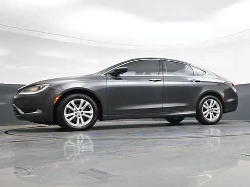 Used 2017 Chrysler 200 Limited Platinum image 34