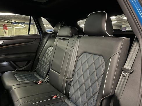Used 2024 Volkswagen Atlas Cross Sport SEL Premium R-Line AWD/4WD image 23