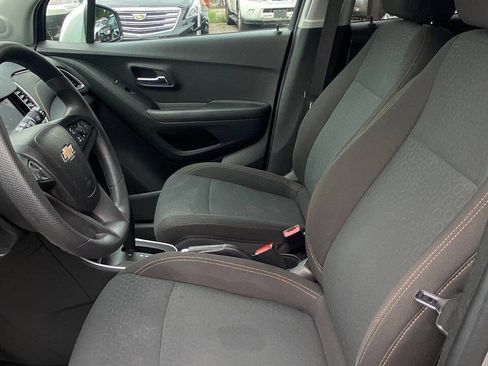 Used 2020 Chevrolet Trax LS w/ Tint and Cruise Package FWD image 20