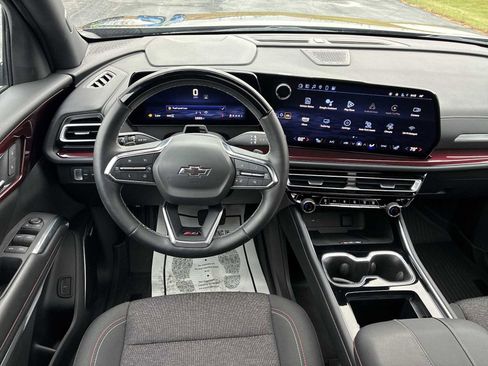 Used 2024 Chevrolet Traverse Z71 w/ Enhanced Driving Package image 10