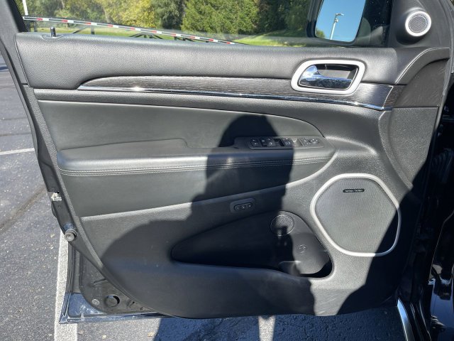 Used 2021 Jeep Grand Cherokee Summit AWD/4WD image 22