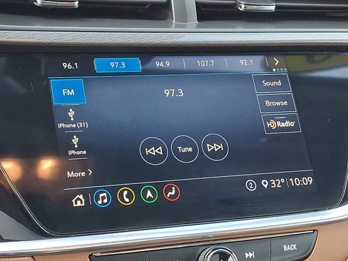 Used 2020 Buick Encore GX Essence w/ Experience Buick Package image 18