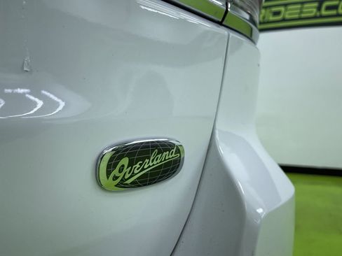 Used 2015 Jeep Grand Cherokee Overland w/ Advanced Technology Group image 14