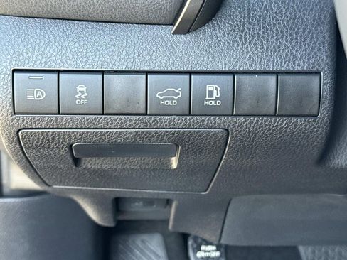 Used 2022 Toyota Camry SE image 48