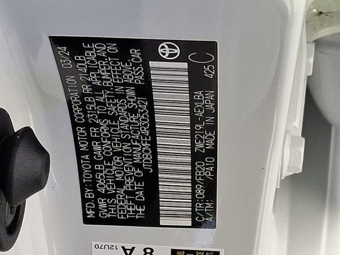 Used 2024 Toyota Corolla LE image 27