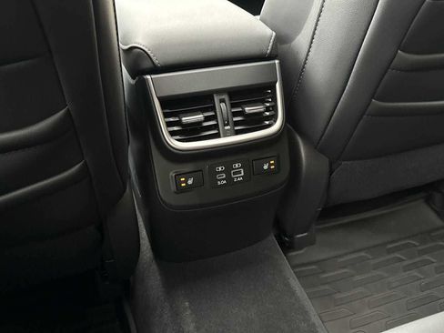 Certified 2025 Subaru Outback Touring AWD/4WD image 40