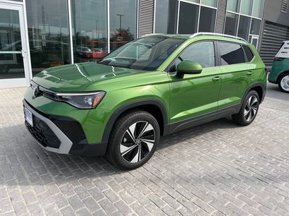 New 2025 Volkswagen Taos SE