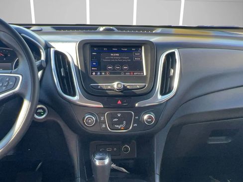 Used 2021 Chevrolet Equinox LT image 17