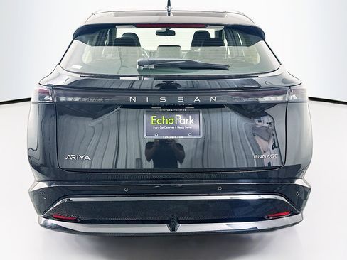 Used 2023 Nissan Ariya FWD image 7