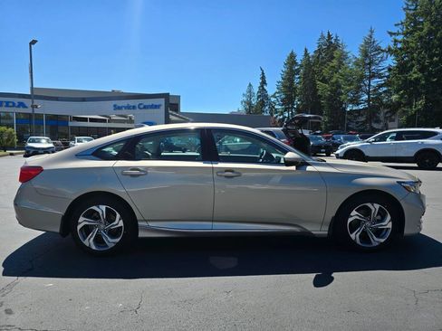 Used 2018 Honda Accord EX-L image 10
