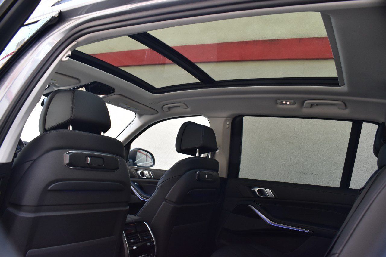 Used 2025 BMW X7 xDrive40i AWD/4WD image 17