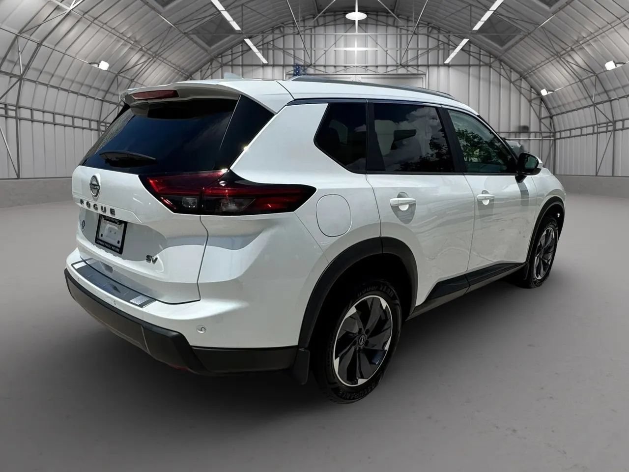 Used 2024 Nissan Rogue SV w/ SV Premium Package FWD image 6