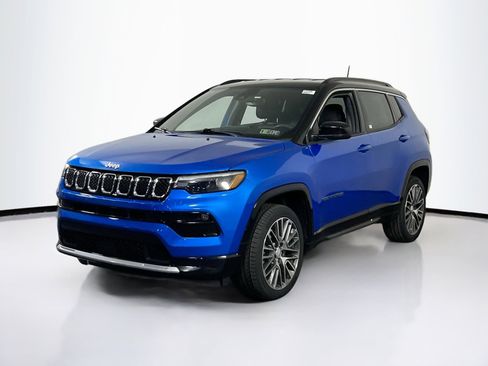 Used 2023 Jeep Compass Limited w/ Elite Group AWD/4WD image 1