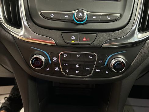 Used 2024 Chevrolet Equinox LT image 19