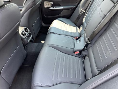 Used 2024 Mercedes-Benz C 300 4MATIC Sedan image 13