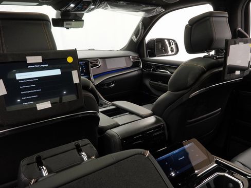 New 2025 Jeep Grand Wagoneer Series III w/ Rear Seat Video Group 1 image 20