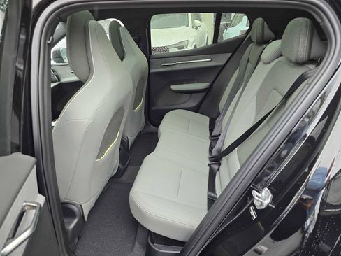 New 2026 Volvo EX30 Cross Country Ultra image 16