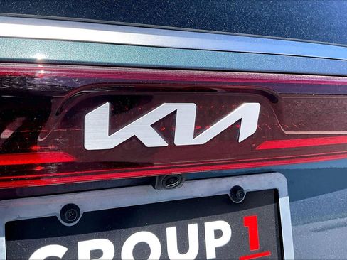 Used 2024 Kia Carnival SX Prestige image 10