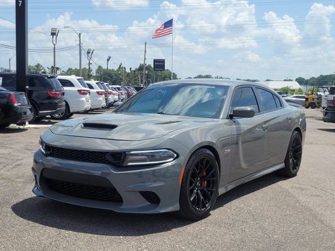 Used 2019 Dodge Charger Scat Pack w/ Dynamics Package RWD image 24