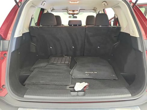Used 2023 Nissan Rogue SV AWD/4WD image 19