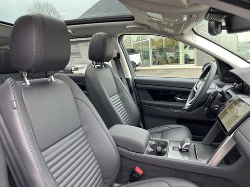 New 2025 Land Rover Discovery Sport S image 21