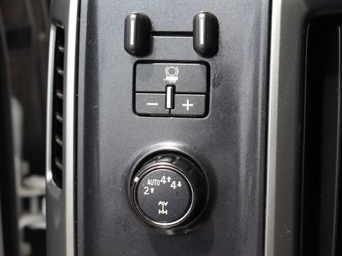 Used 2018 Chevrolet Silverado 1500 LT w/ All Star Edition AWD/4WD image 23
