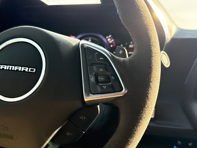 Used 2022 Chevrolet Camaro ZL1 RWD image 27