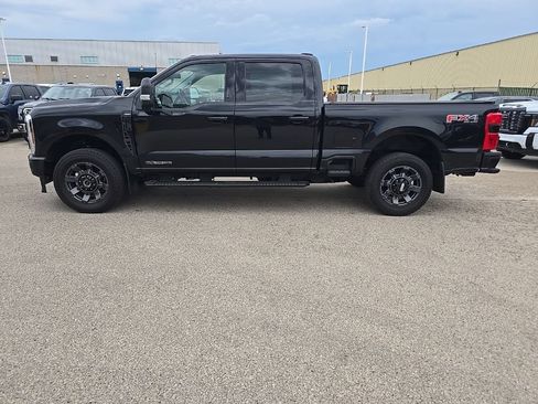 Used 2024 Ford F250 Lariat w/ Sport Appearance Package AWD/4WD image 3