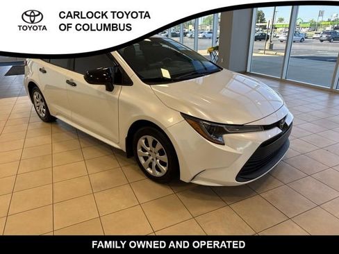 Used 2026 Toyota Corolla LE FWD image 5