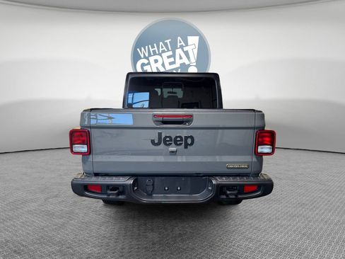 Used 2023 Jeep Gladiator Sport AWD/4WD image 5