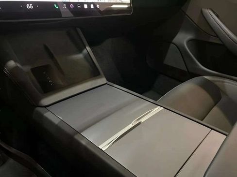 Used 2024 Tesla Model 3 Standard Range RWD image 47