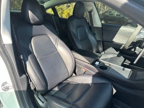 Used 2021 Tesla Model 3 Standard Range Plus image 36