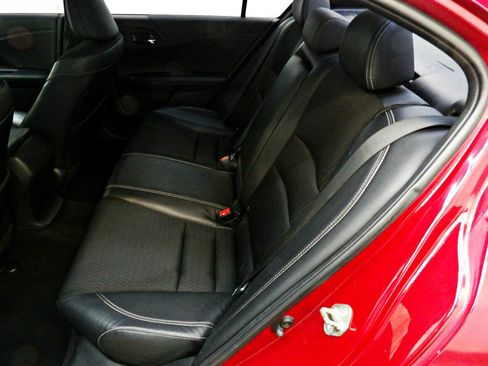 Used 2017 Honda Accord Sport image 10
