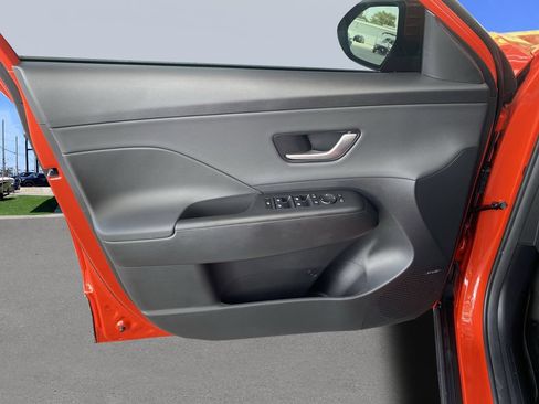 Certified 2024 Hyundai Kona Limited FWD image 17