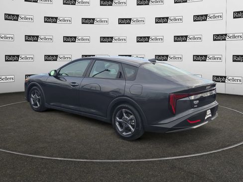 Used 2025 Kia K4 LXS image 4
