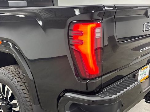 New 2025 GMC Sierra 2500 Denali Ultimate image 14