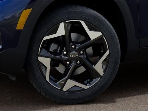 New 2026 Kia Seltos EX FWD image 9